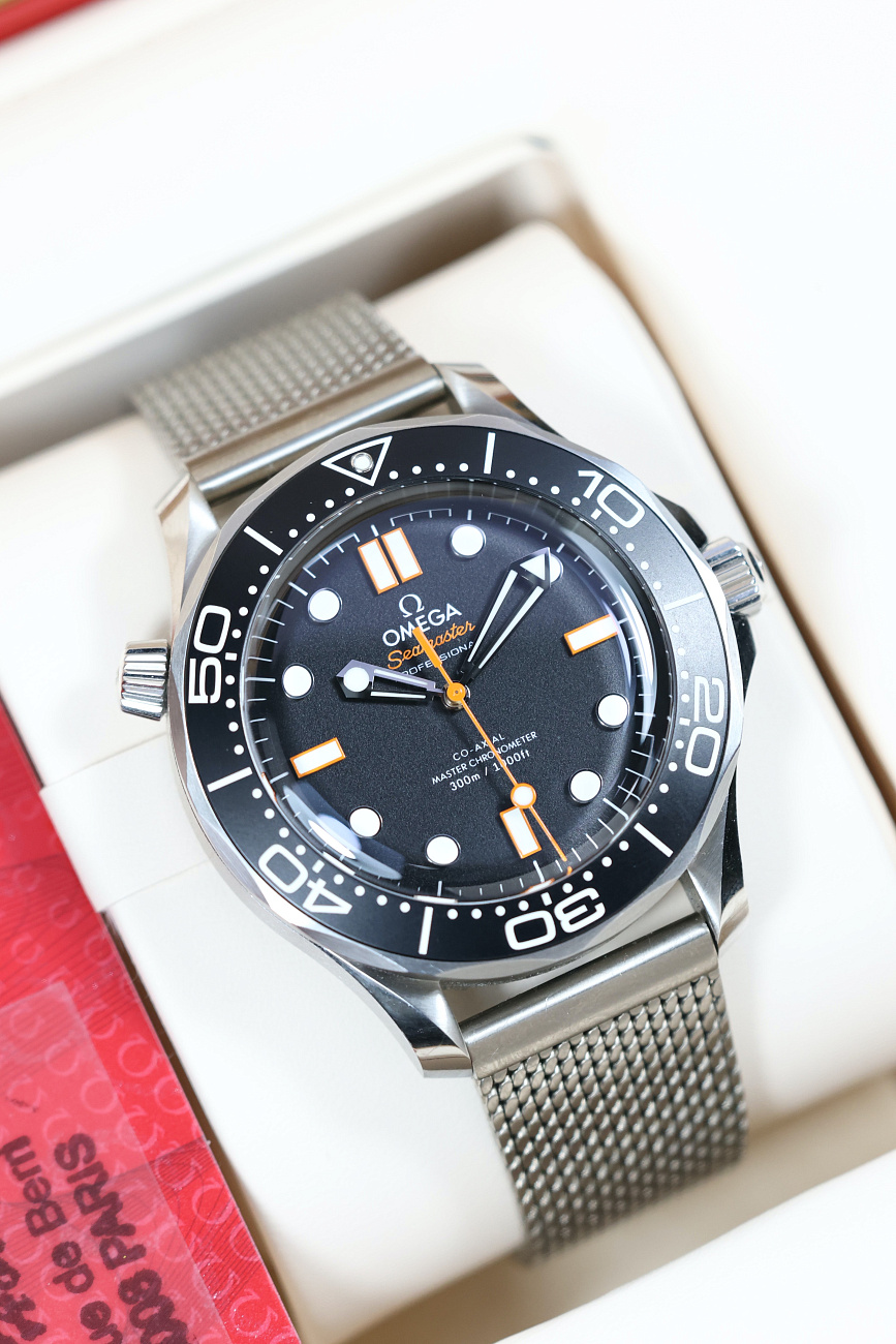 Часы Omega  SEAMASTER DIVER 300M 42 mm Steel  210.30.42.20.01.018