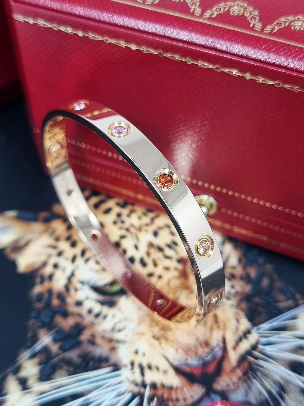 Cartier в наличии в Москве в &quot;Мануфактуре&quot;! 