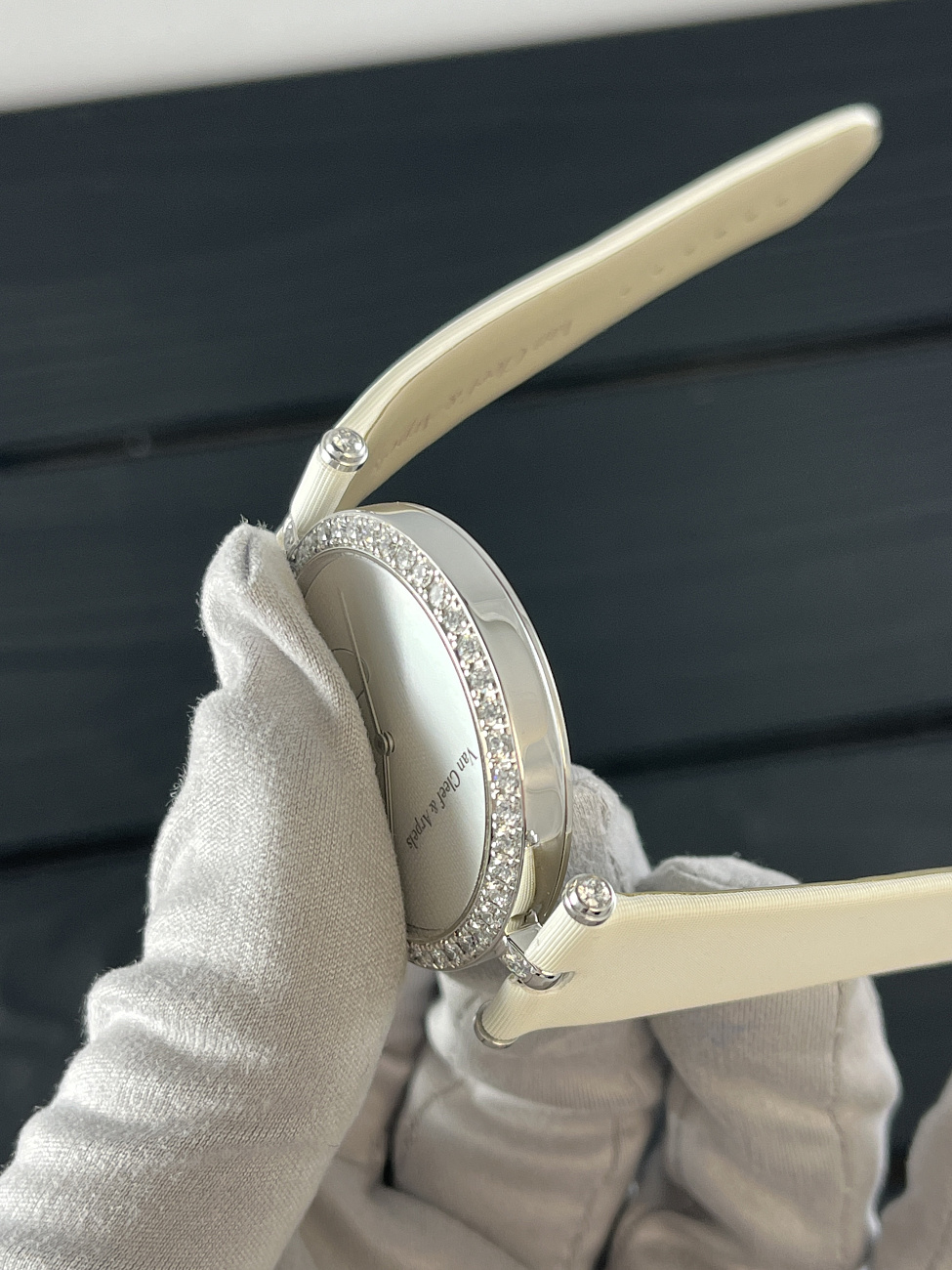 Украшение Van Cleef & Arpels  Lady Arpels Butterfly 36 Mm  WDWF08B3 