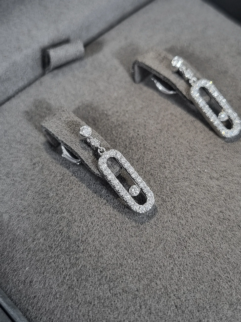 Украшение Messika  Move Uno Stud  Move Uno stud diamond earrings 5631 