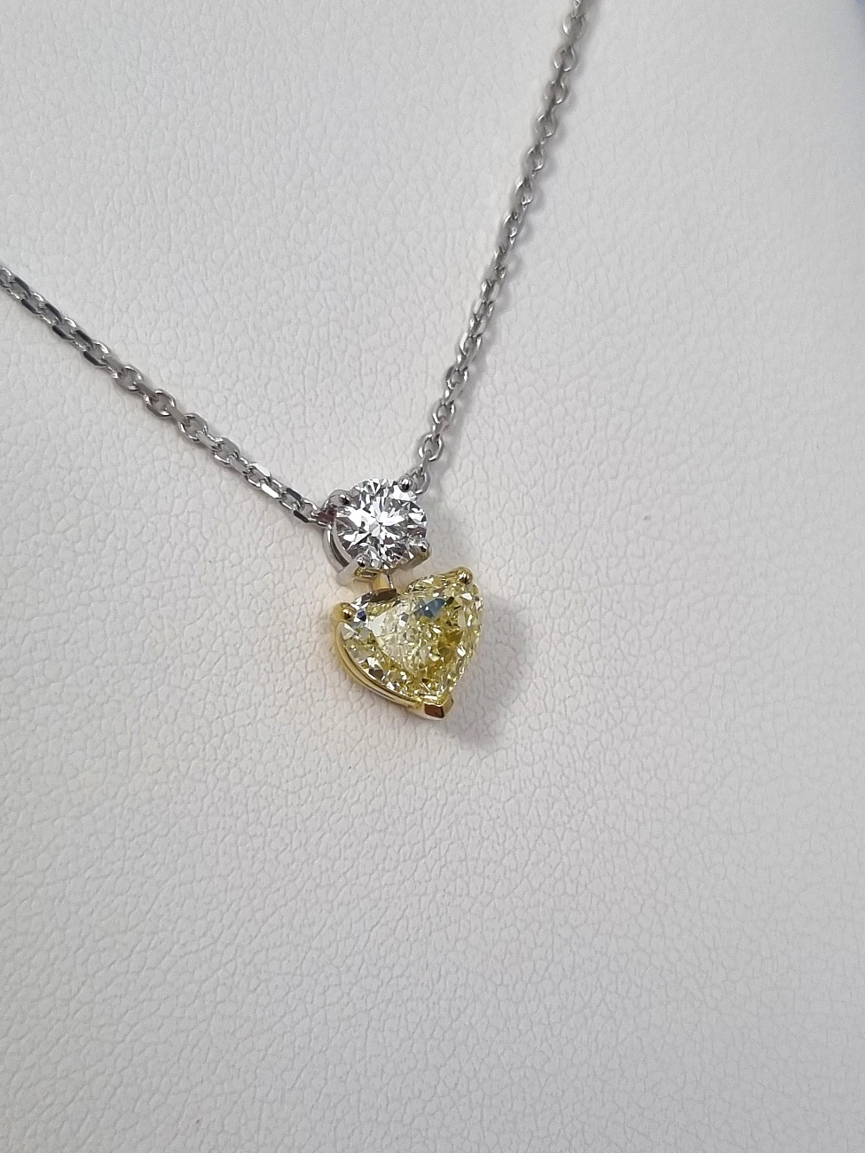Украшение GIA  Подвеска с бриллиантом 1,20 ct. Y To Z/VS1   