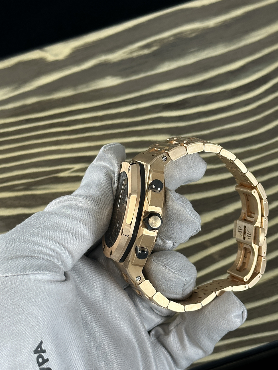 Часы Audemars Piguet  Royal Oak Offshore Chronograph 42Mm  26470OR.OO.1000OR.01 