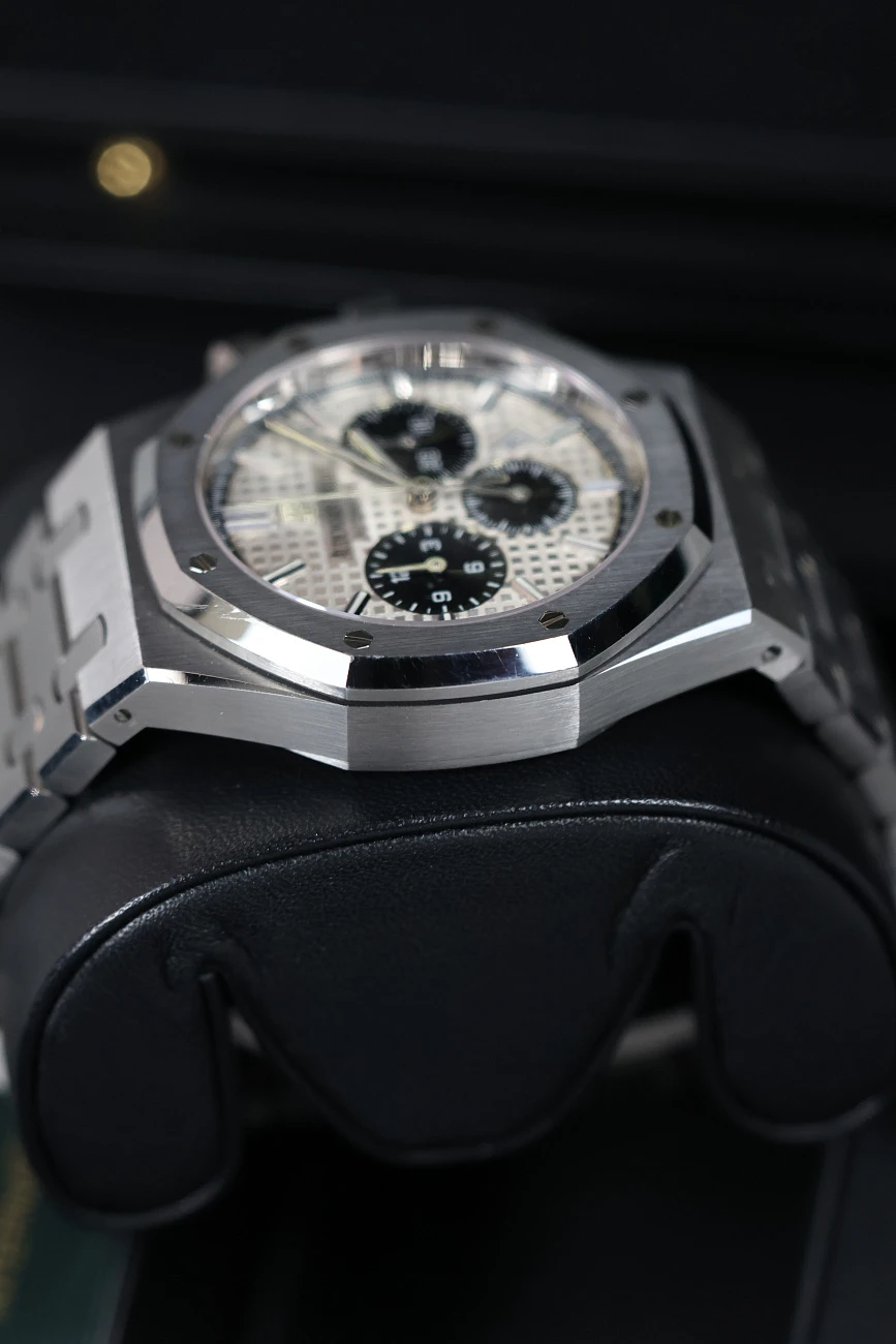 Часы Audemars Piguet  Royal Oak Chronograph 41Mm White Panda Dial  26331ST.OO.1220ST.03