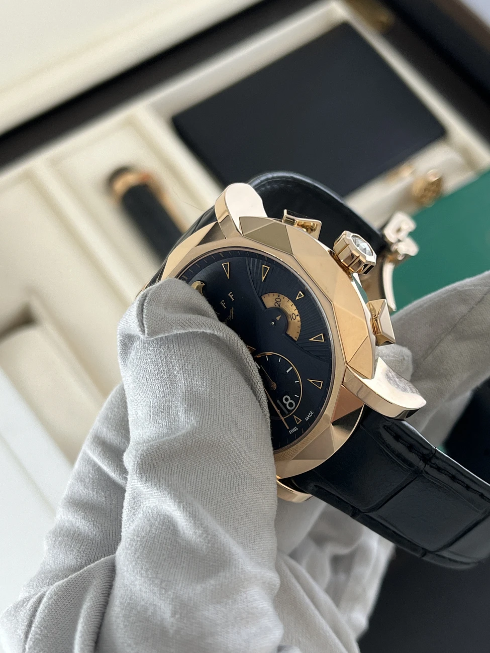 Часы Graff  Sport Chronograff 45 Mm United Arab Emirates Edition  CG45PGB3