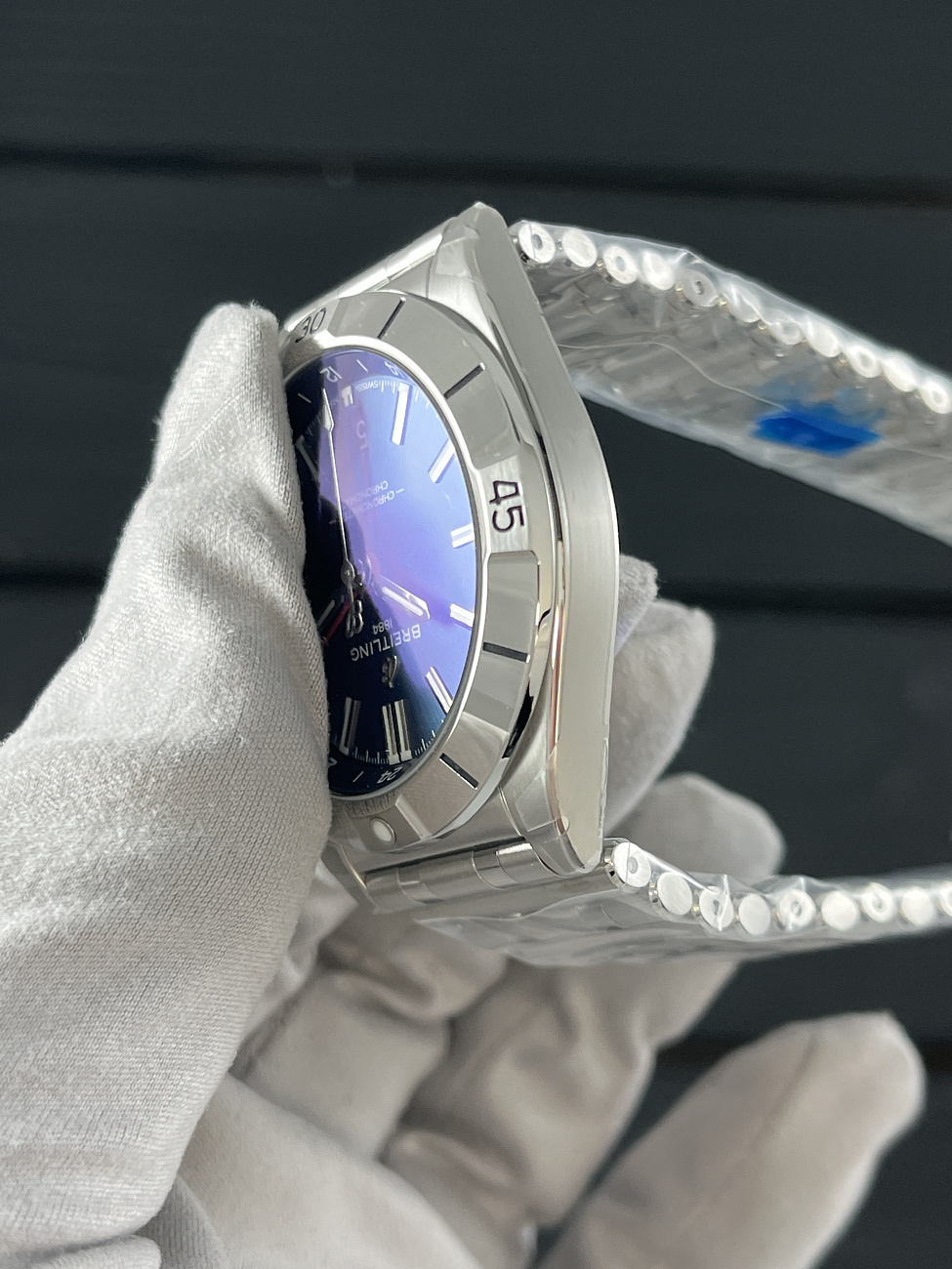 Часы Breitling  Chronomat Automatic Gmt 40Mm  A32398101C1A1