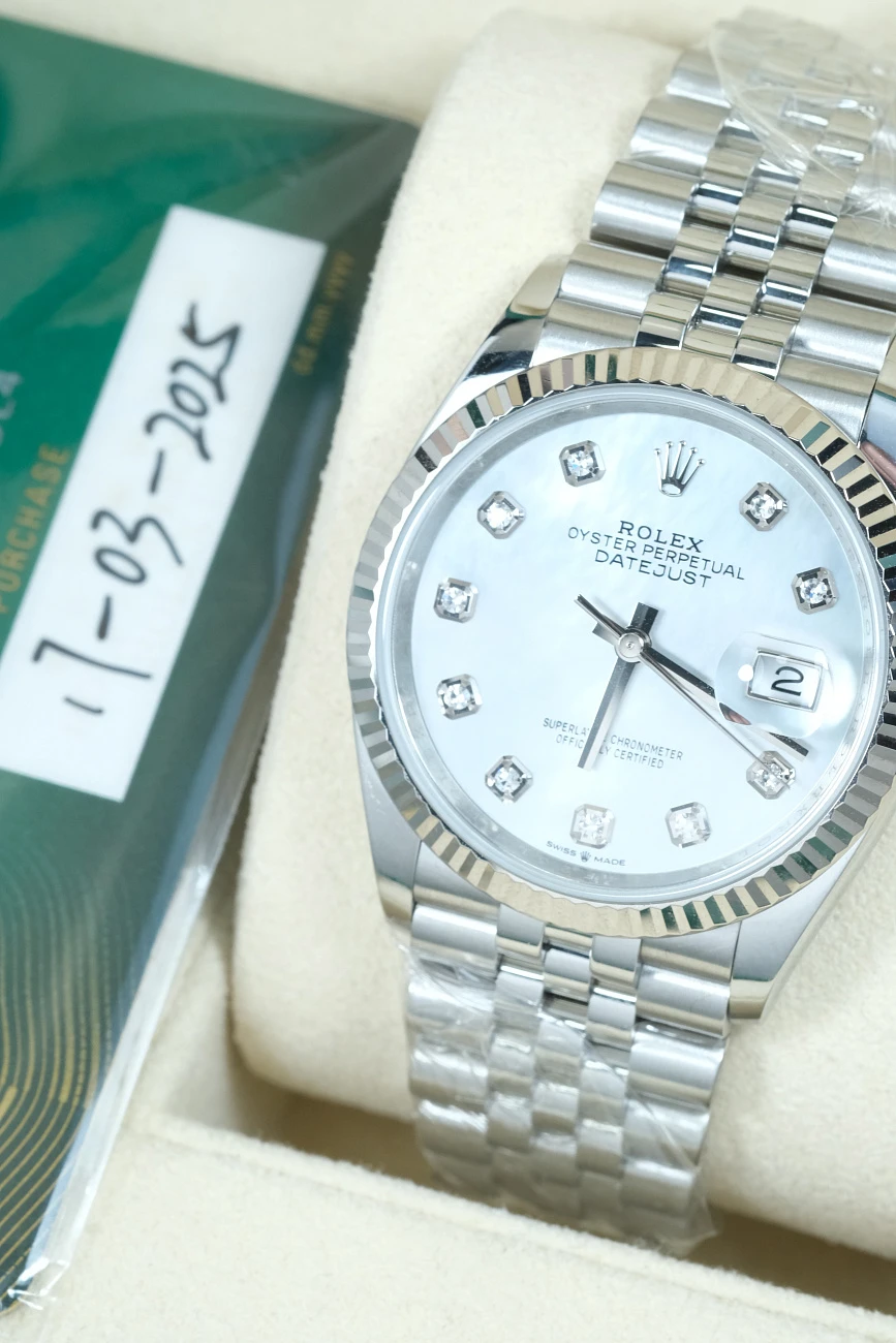 Часы Rolex  Datejust 36Mm Steel &amp; White Gold Diamonds Mother Of Pearl  126234