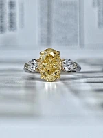 Украшение GIA  Кольцо с бриллиантом 2,68 ct. Fancy Light Yellow/VS1   