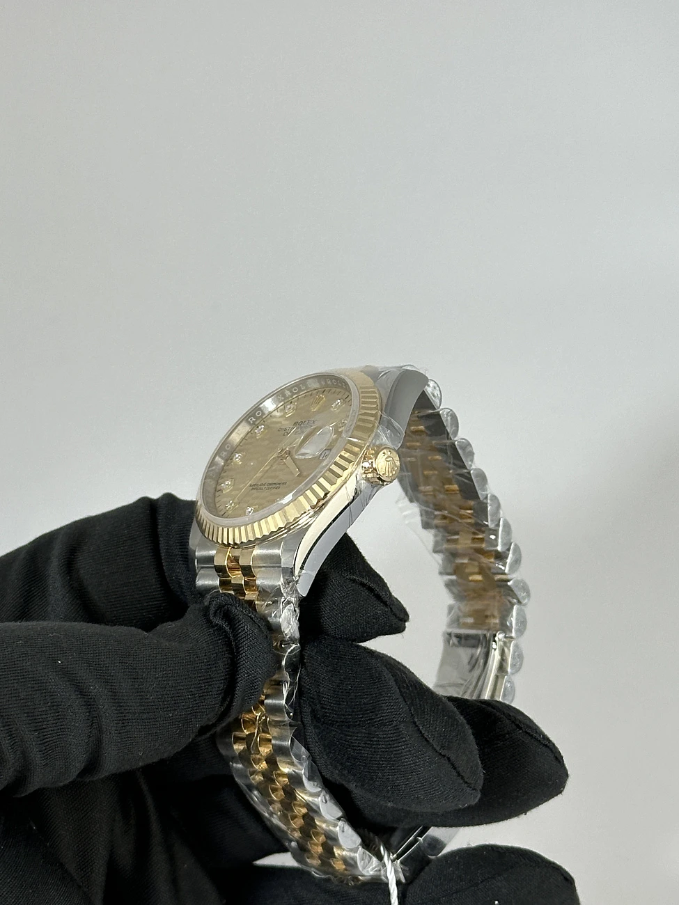 Часы Rolex  Datejust 36Mm Steel &amp; Yellow Gold Motif Dial Diamond Index  126233