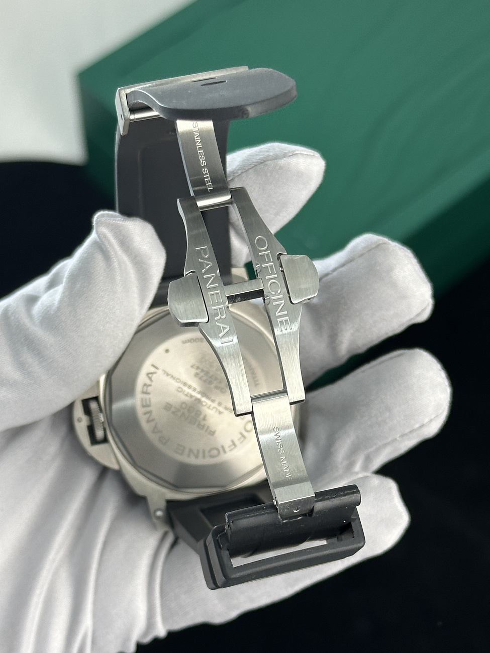 Часы Panerai  Contemporary Luminor Submersible  PAM00025 