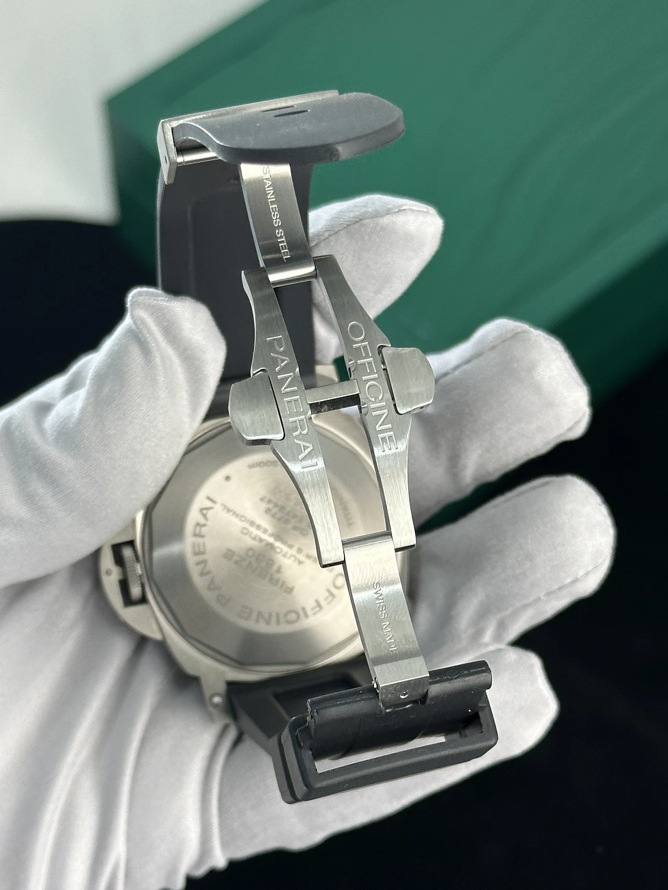 Часы Panerai  Contemporary Luminor Submersible  PAM00025 