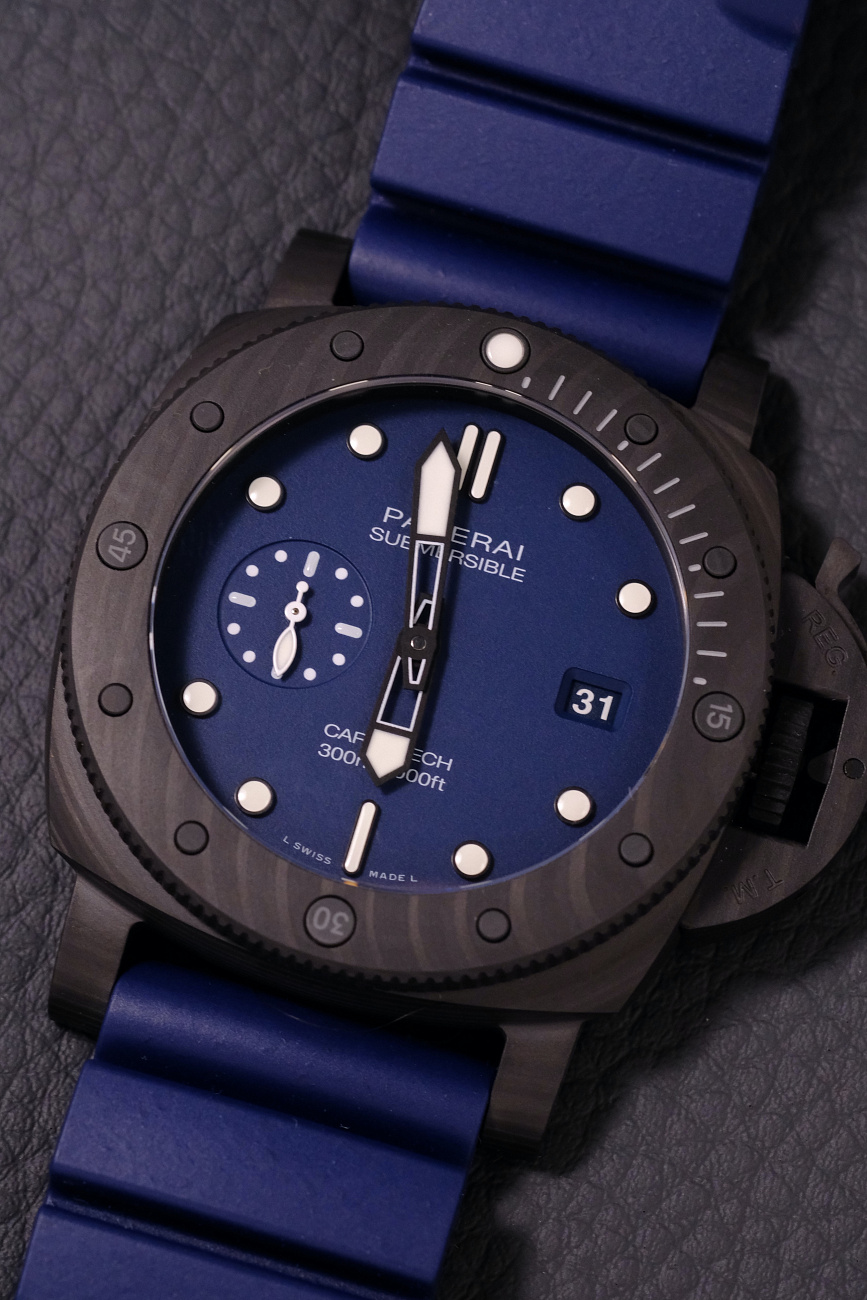 Часы Panerai  Submersible Quarantaquattro Carbotech™  PAM01232