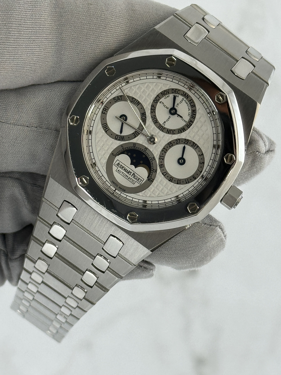 Часы Audemars Piguet  Royal Oak Perpetual Calendar Steel And Platinum Rare  25820SP.OO.0944SP.03