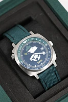 Часы Bamford   Limited Edition Peanuts "Beagle Scout" GMT Limited Edition For Hodinkee  SNOOPY H