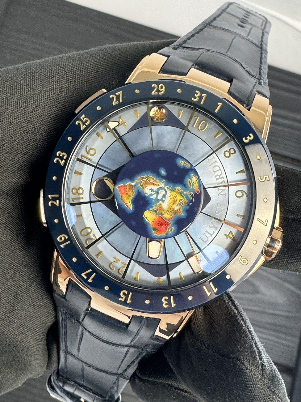 Ulysse Nardin в наличии в Москве в &quot;Мануфактуре&quot;! 