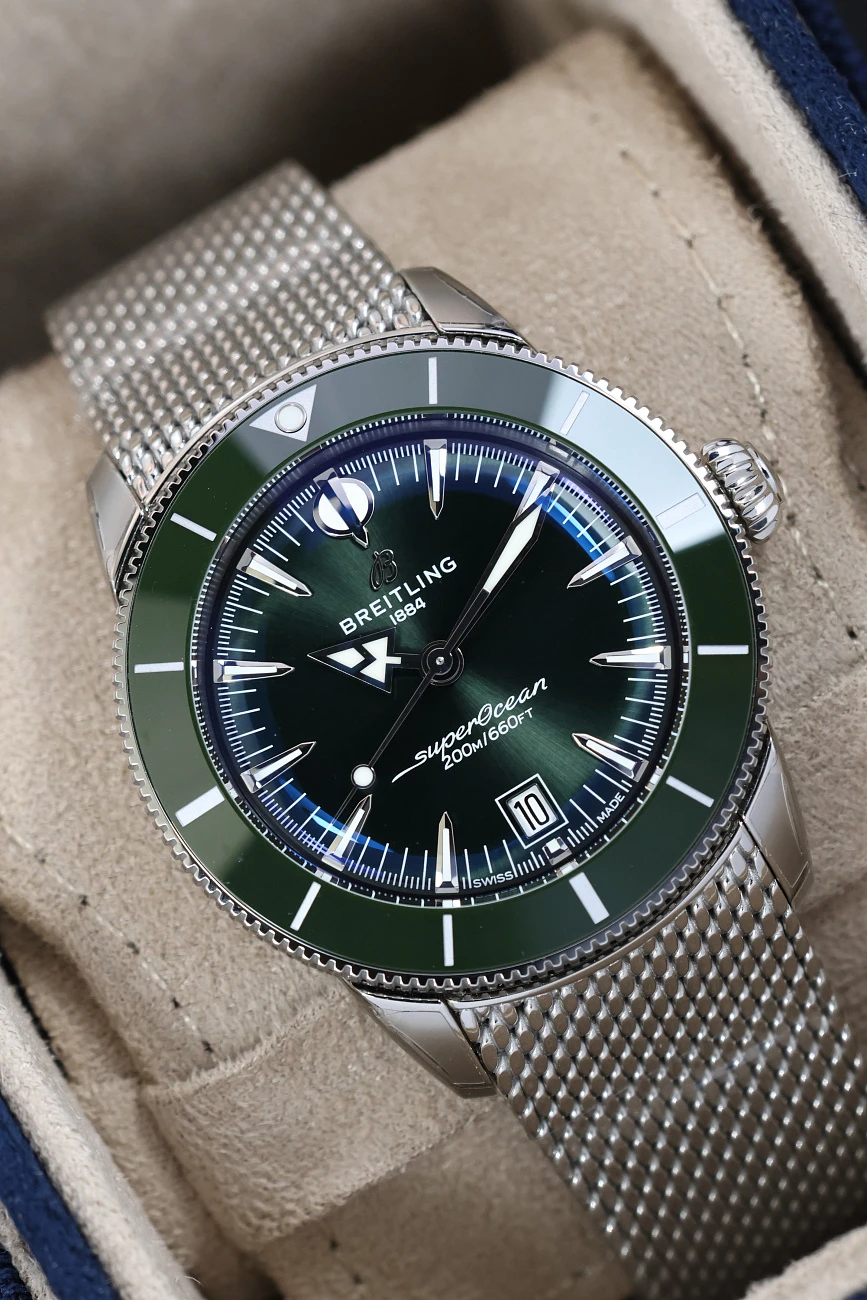 Часы Breitling  Superocean Heritage B31 Automatic 42 Green  AB3111361L1A1