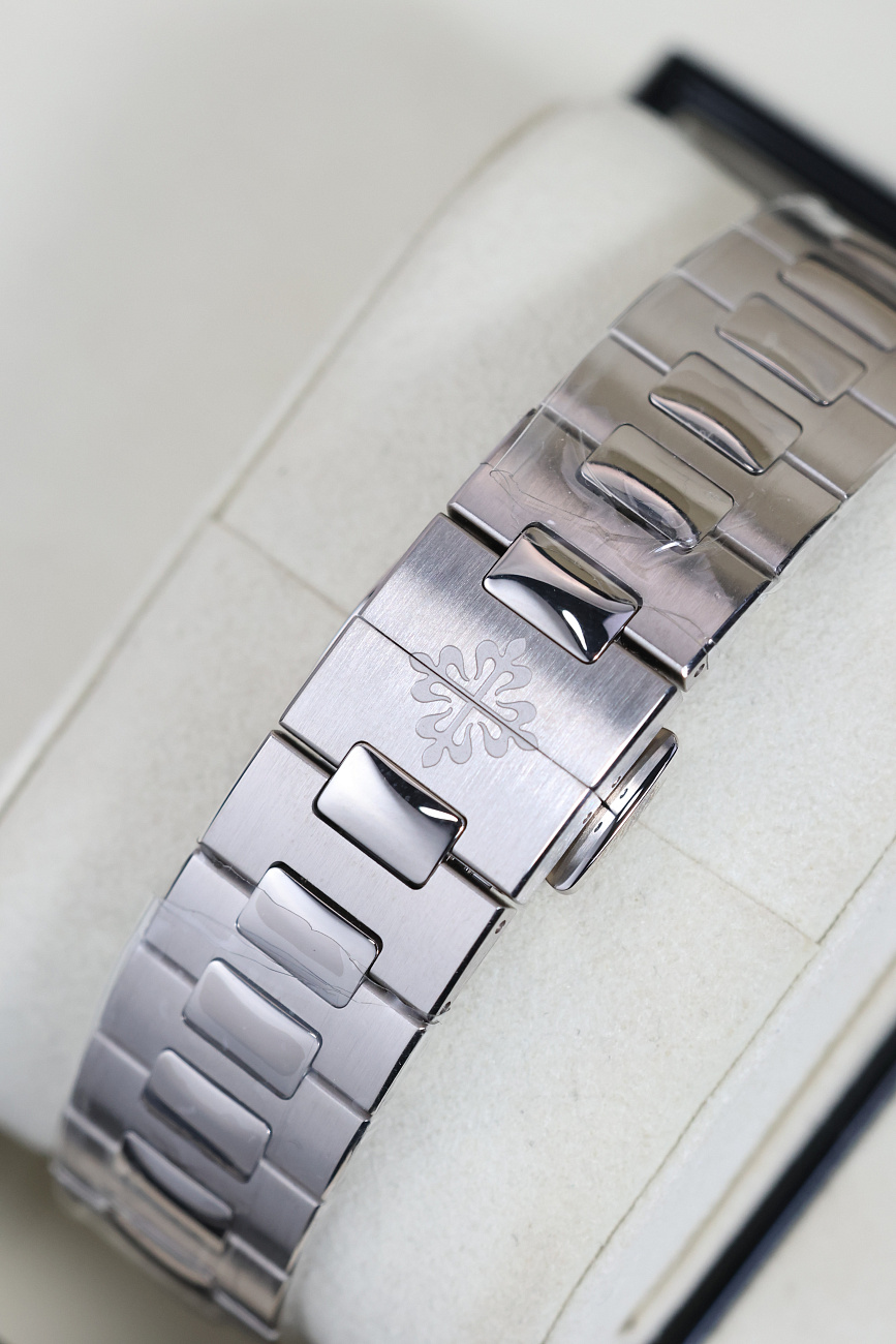 Часы Patek Philippe  Cubitus White Gold  7128/1G-001