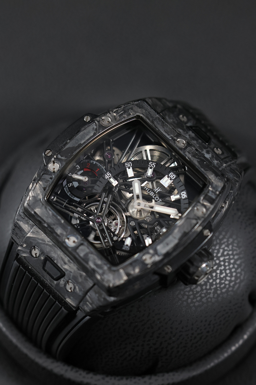 Часы Hublot  HUBLOT Spirit of Big Bang Tourbillon Carbon Black  645.QN.1117.RX