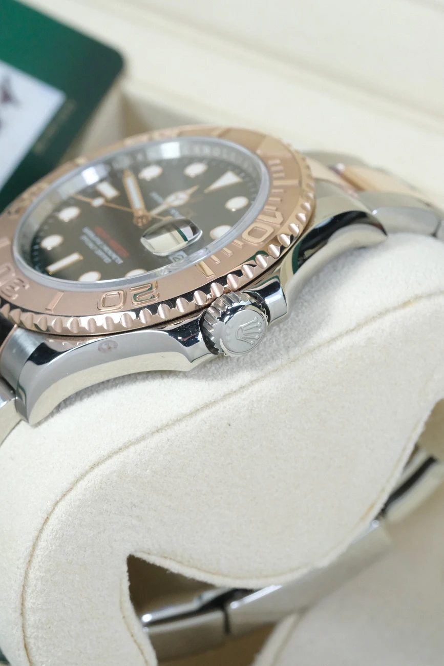 Часы Rolex  Yachtmaster 40Mm Two Tone Black Dial  126621