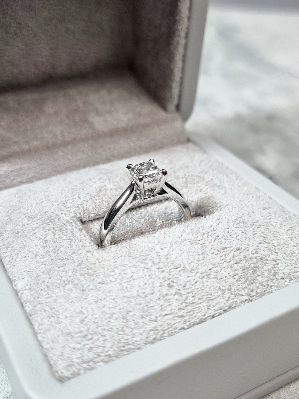 Украшение NO NAME  Кольцо С Бриллиантом 1,01 Ct. F/If   