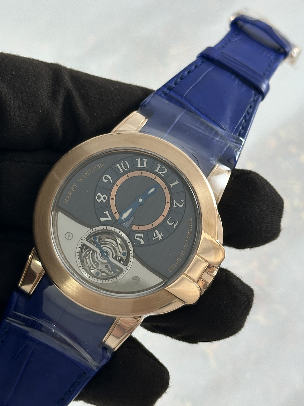 Harry Winston в наличии в Москве в &quot;Мануфактуре&quot;! 
