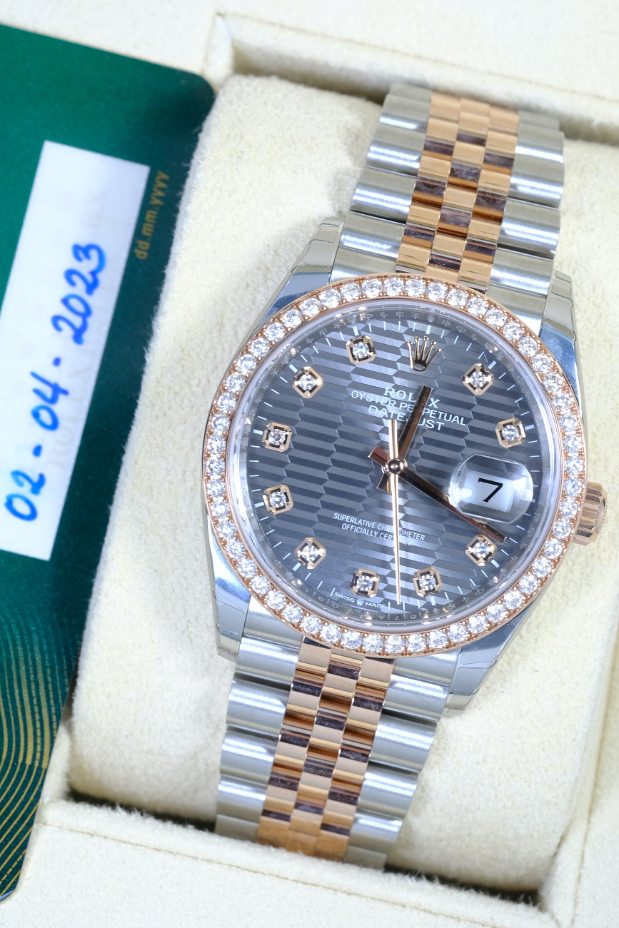Часы Rolex  Datejust 36 Rose Gold/Steel Fluted Motif Dial Diamond Bezel Jubilee Bracelet  126281RBR