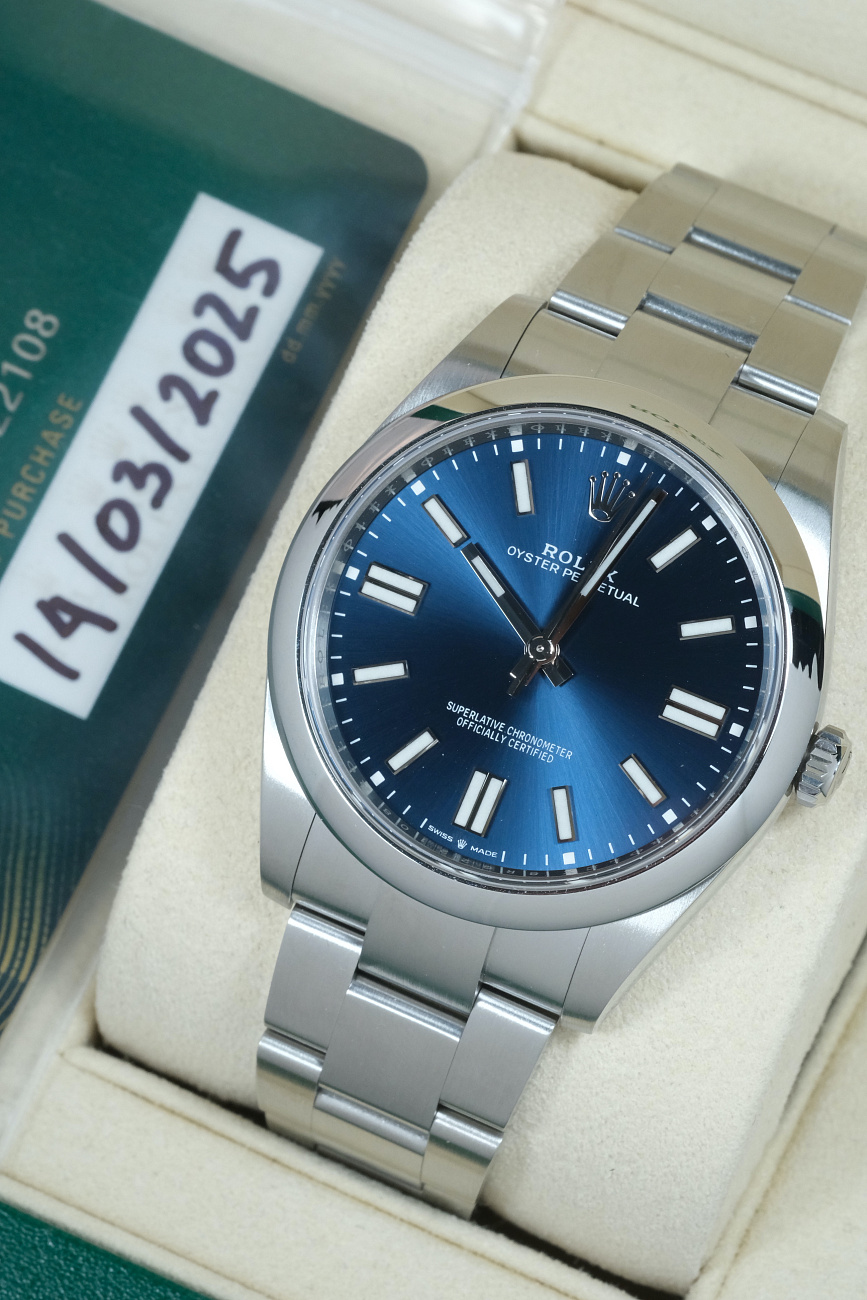 Часы Rolex  Oyster Perpetual 41 Mm Blue Dial  124300