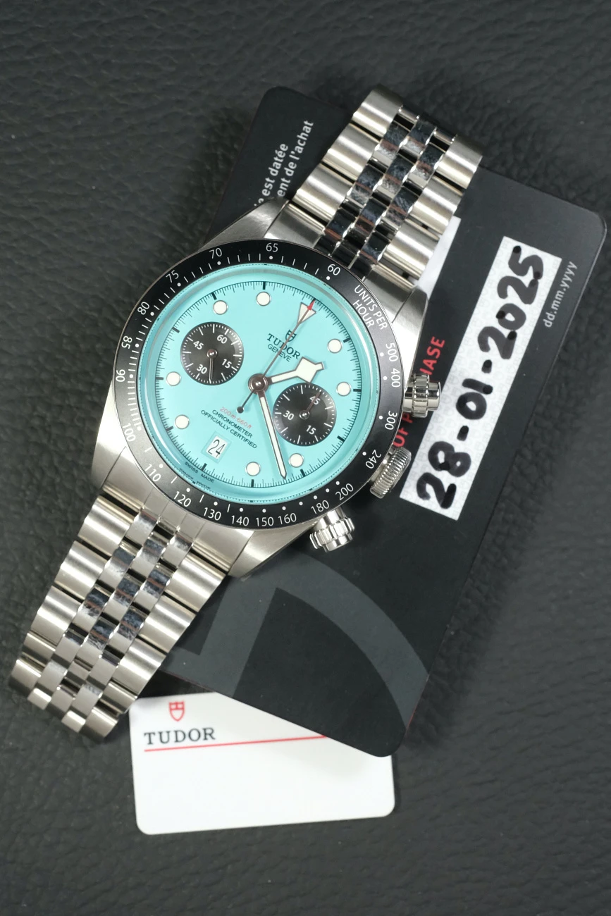 Часы Tudor  Black Bay Chrono Flamingo Blue  M79360N