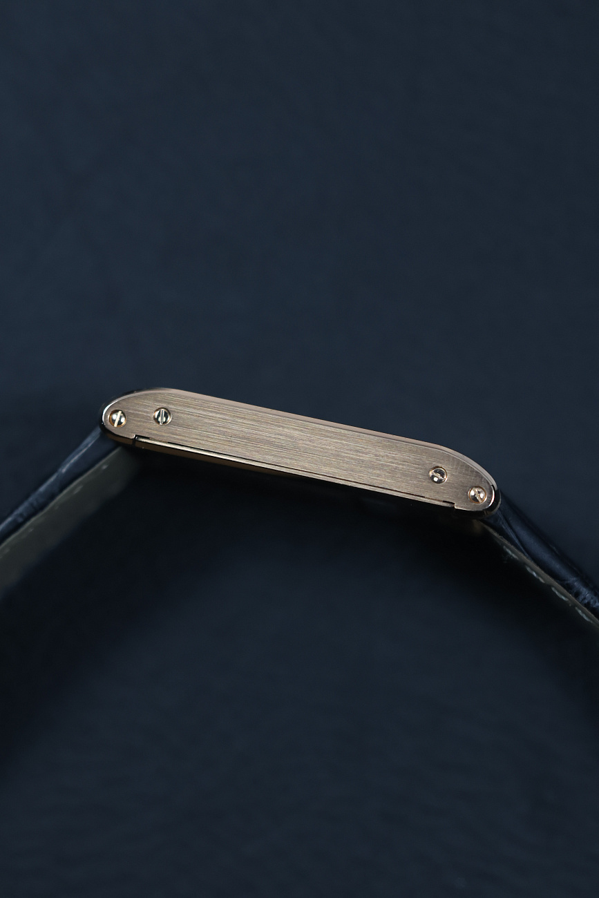 Часы   Tank a Guichets Rose Gold  WGTA0235