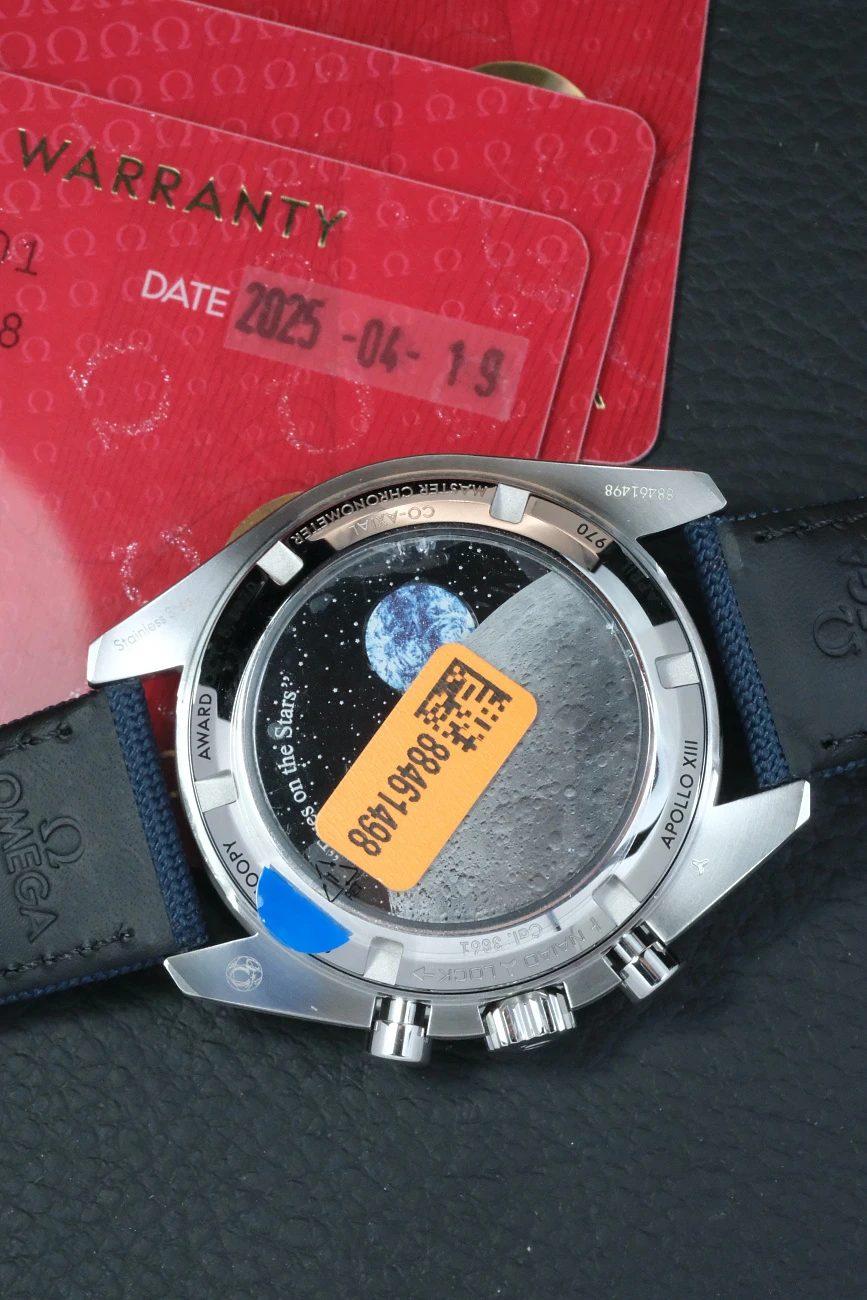 Часы Omega  Speedmaster Snoopy  310.32.42.50.02.001