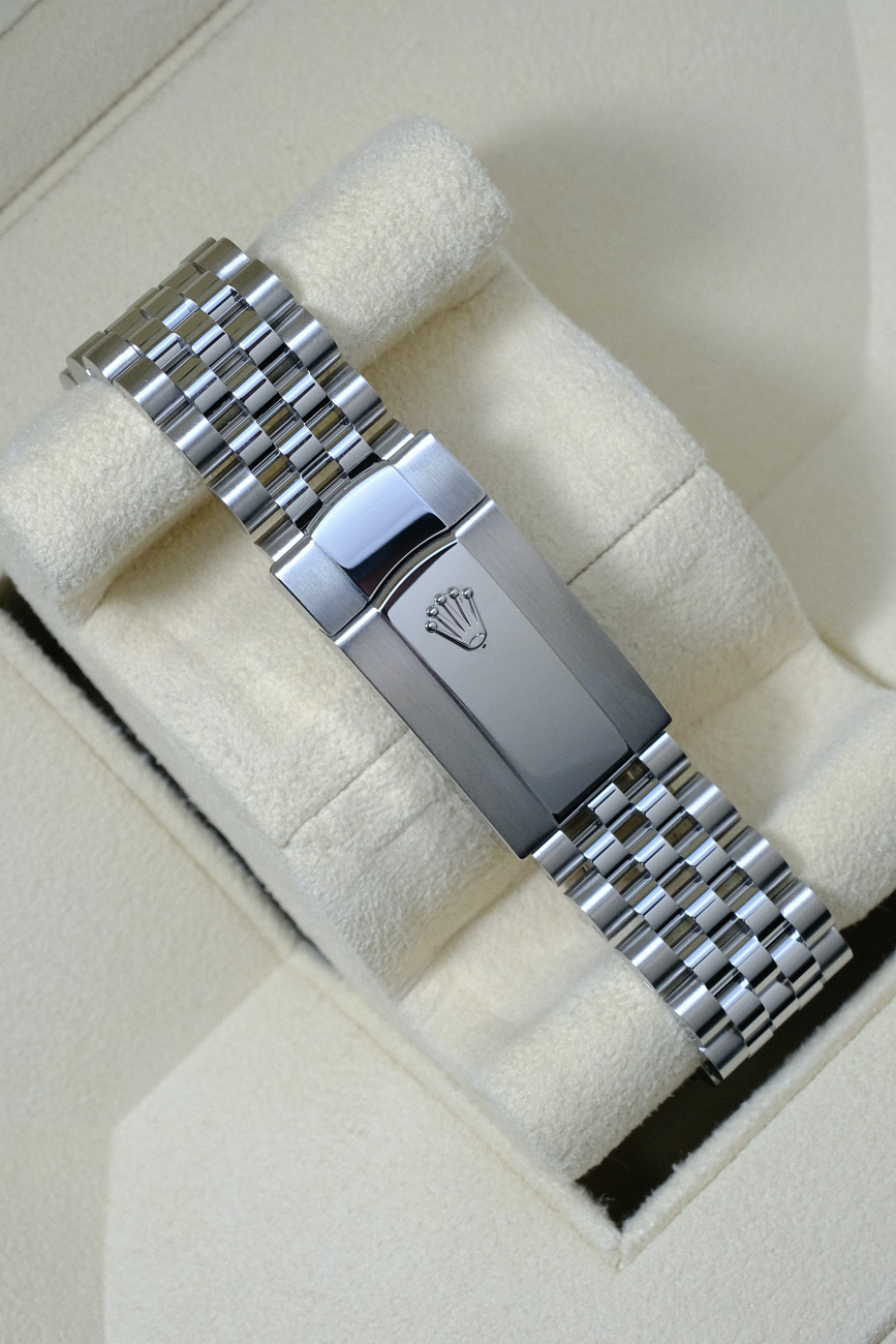 Часы Rolex  Datejust 41Mm Black Dial  126334