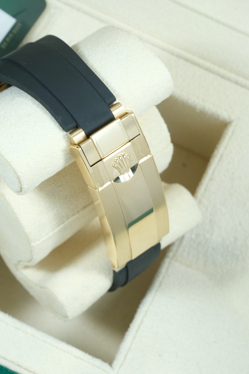 Часы Rolex  Oyster Perpetual Yacht-Master 42 Mm Yellow Gold  226658