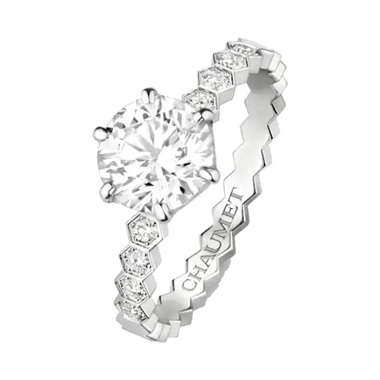 Украшение Chaumet  Кольцо Solitaire Bee My Love 1,01 F/Vs1  J1NQ00 