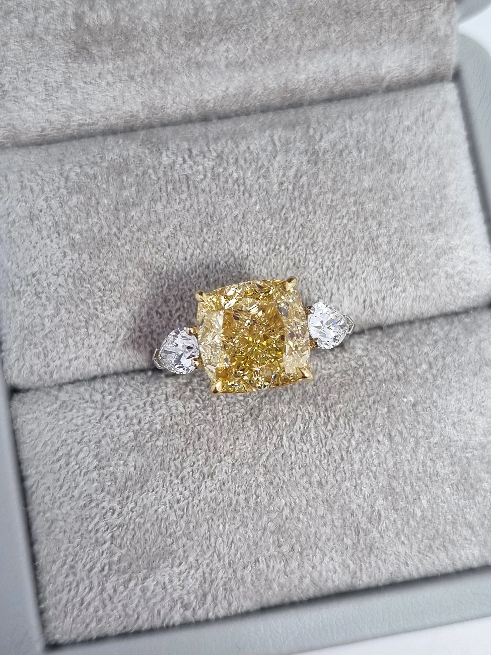 Украшение GIA  Кольцо С Бриллиантом 7,50 Ct. Fby/Si1   