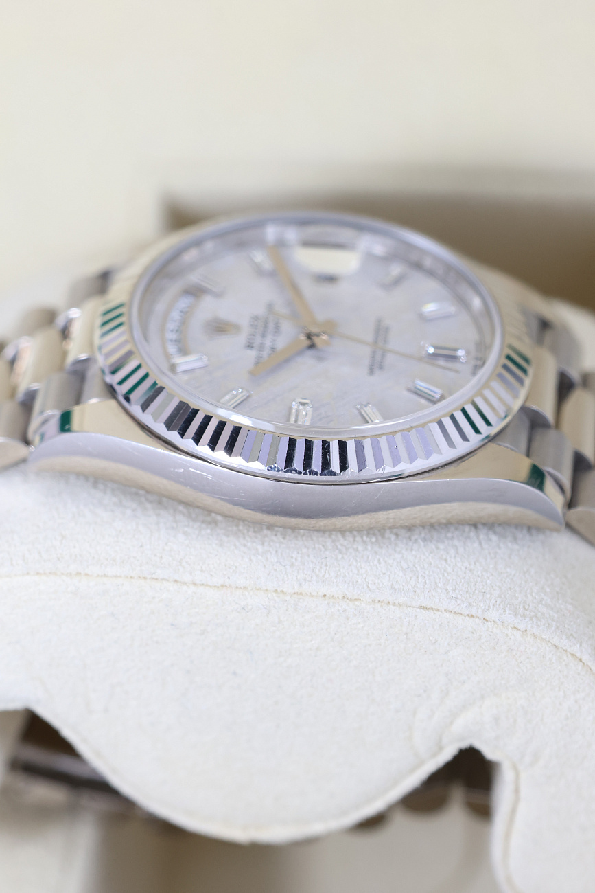 Часы Rolex  Day-Date 40mm Meteorite Dial  228239