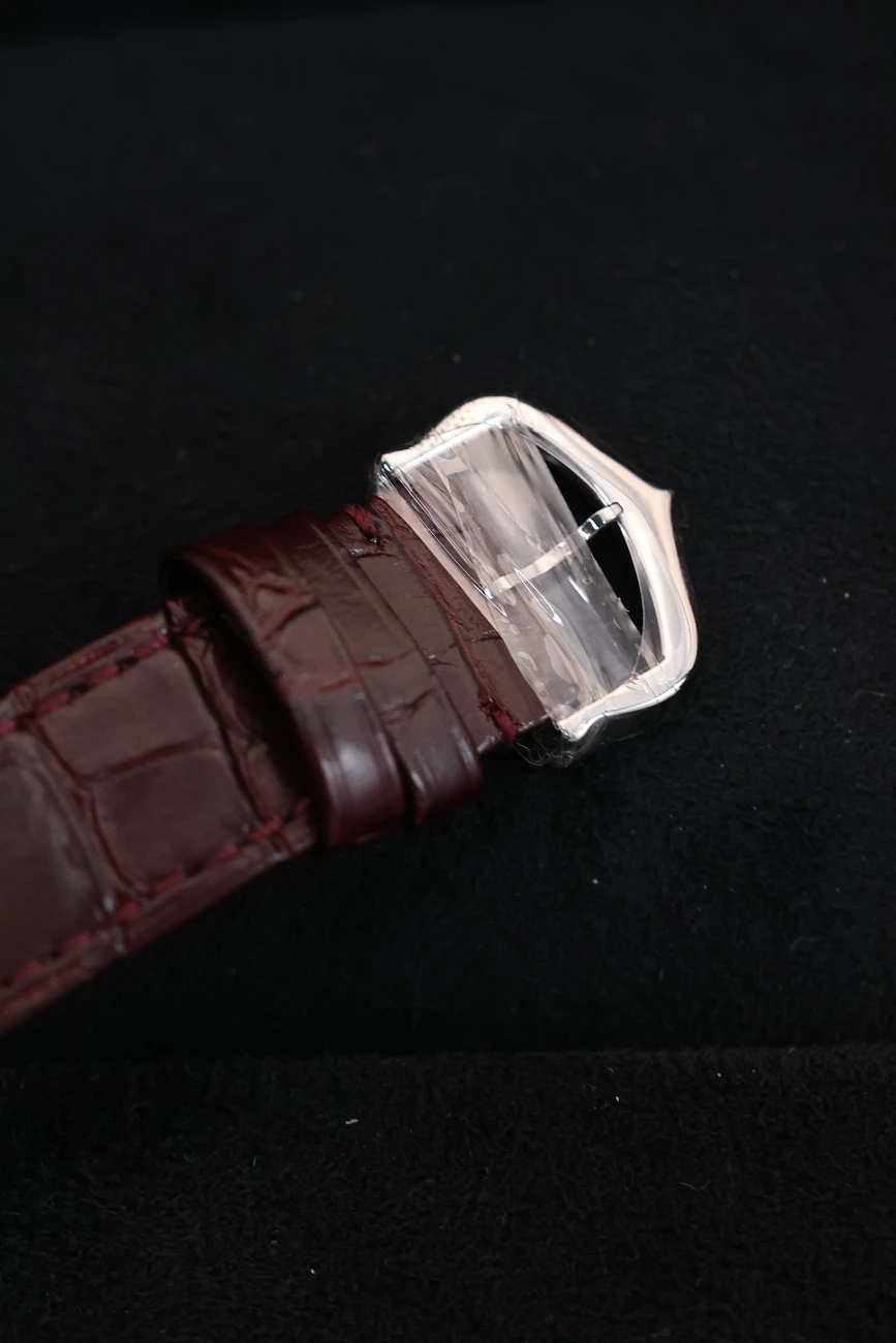 Часы Cartier  Tank Must De Cartier Red Large  WSTA0113