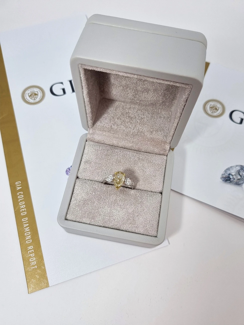 Украшение GIA  Кольцо с бриллиантом 2,12 ct. FBY/Si1   