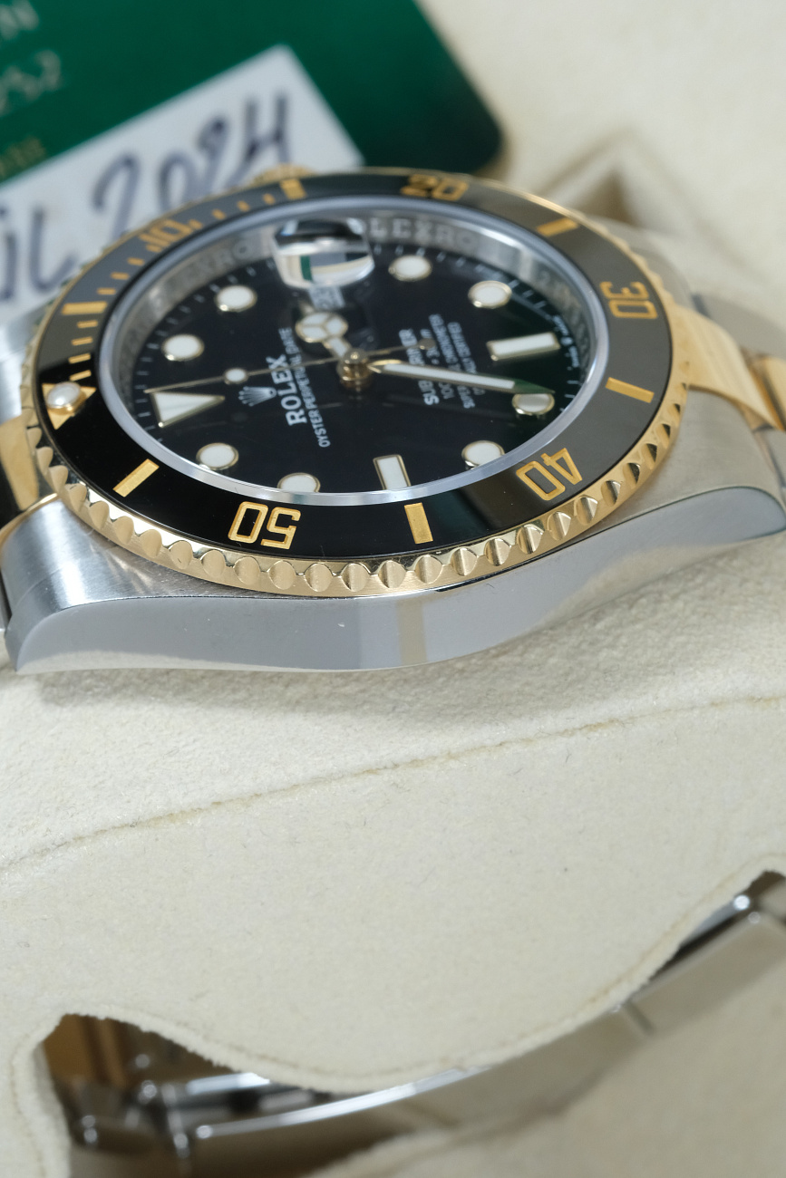 Часы Rolex  Submariner Steel & Yellow Gold Black Dial  126613LN