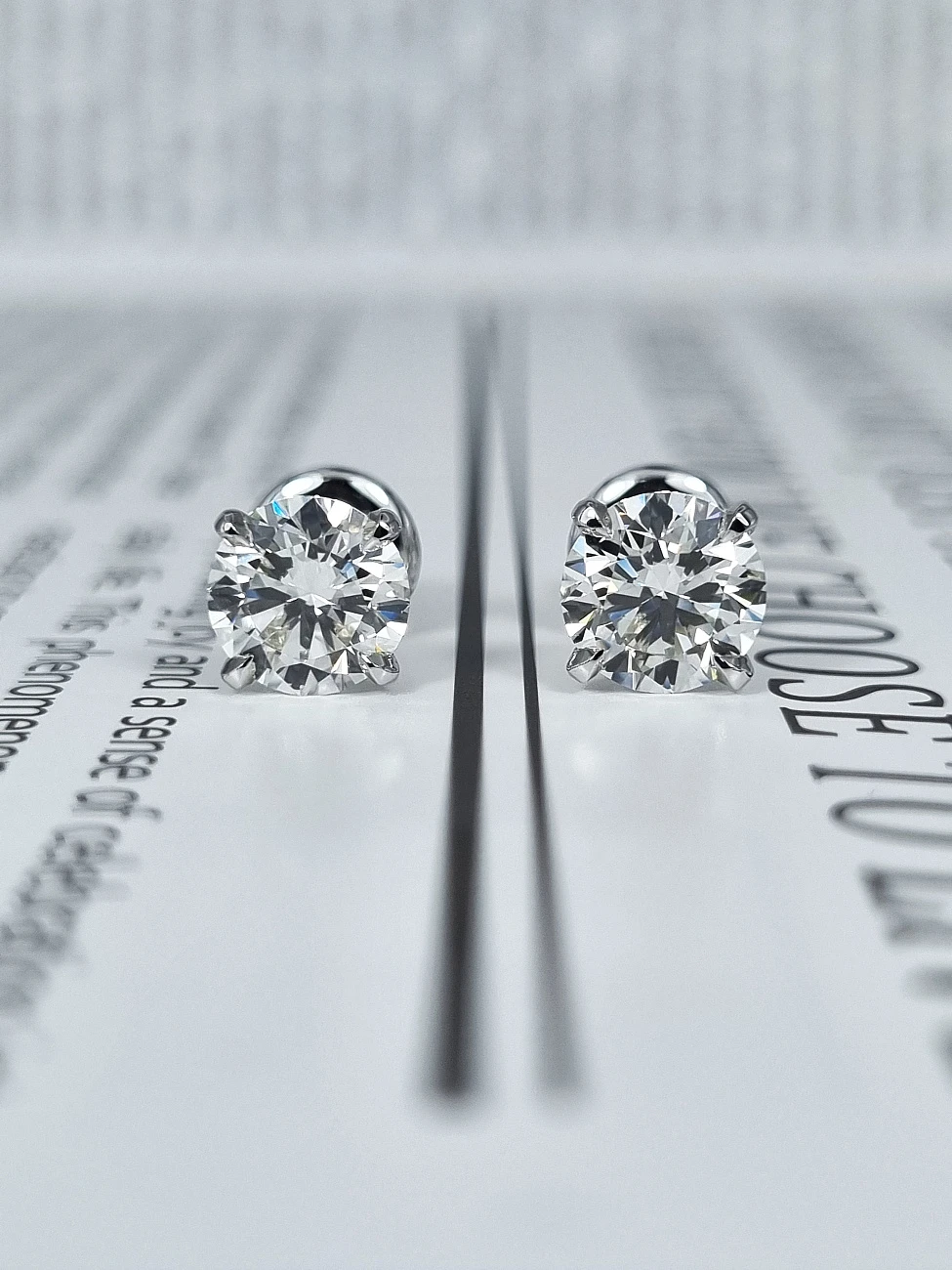 Украшение GIA  Серьги 1,02/1,05 ct. J/IF (3 Excellent) Round Diamonds   