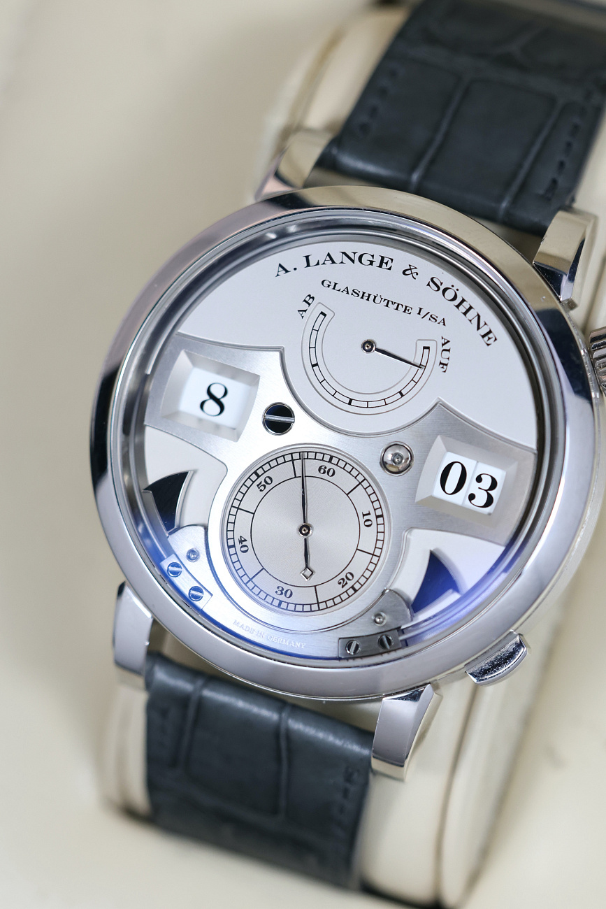 Часы A. Lange & Sohne  Zeitwerk Platinum Limited Edition Striking Time  145.025