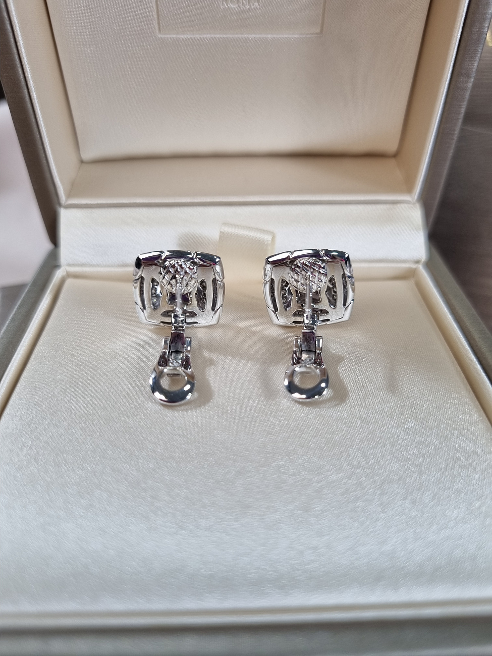 Украшение Bvlgari  Pyramid Earrings With Diamonds   