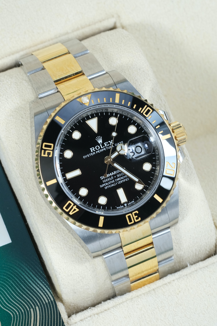 Часы   Submariner Steel & Yellow Gold Black Dial  126613LN