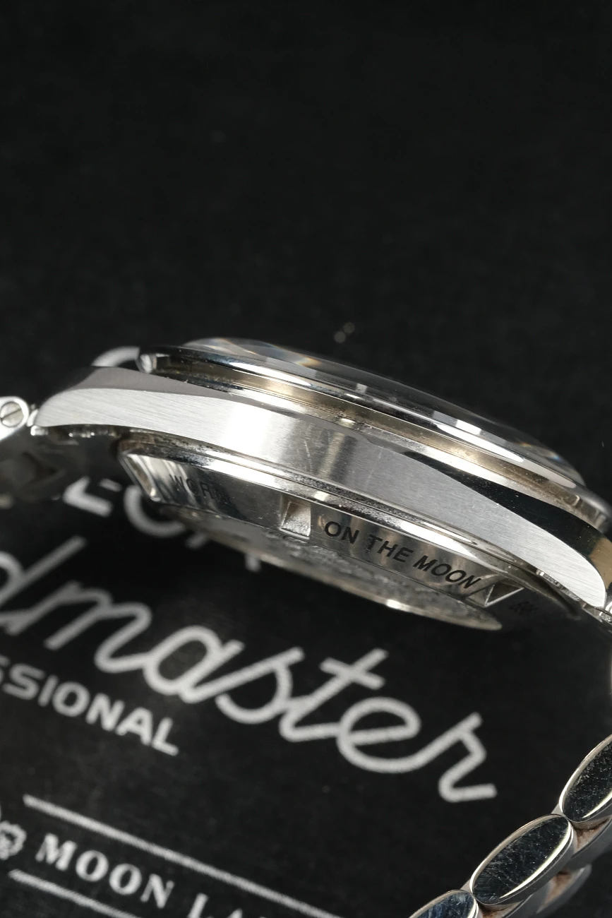 Часы Omega  Speedmaster Moonwatch Apollo 11   311.30.42.30.01.002