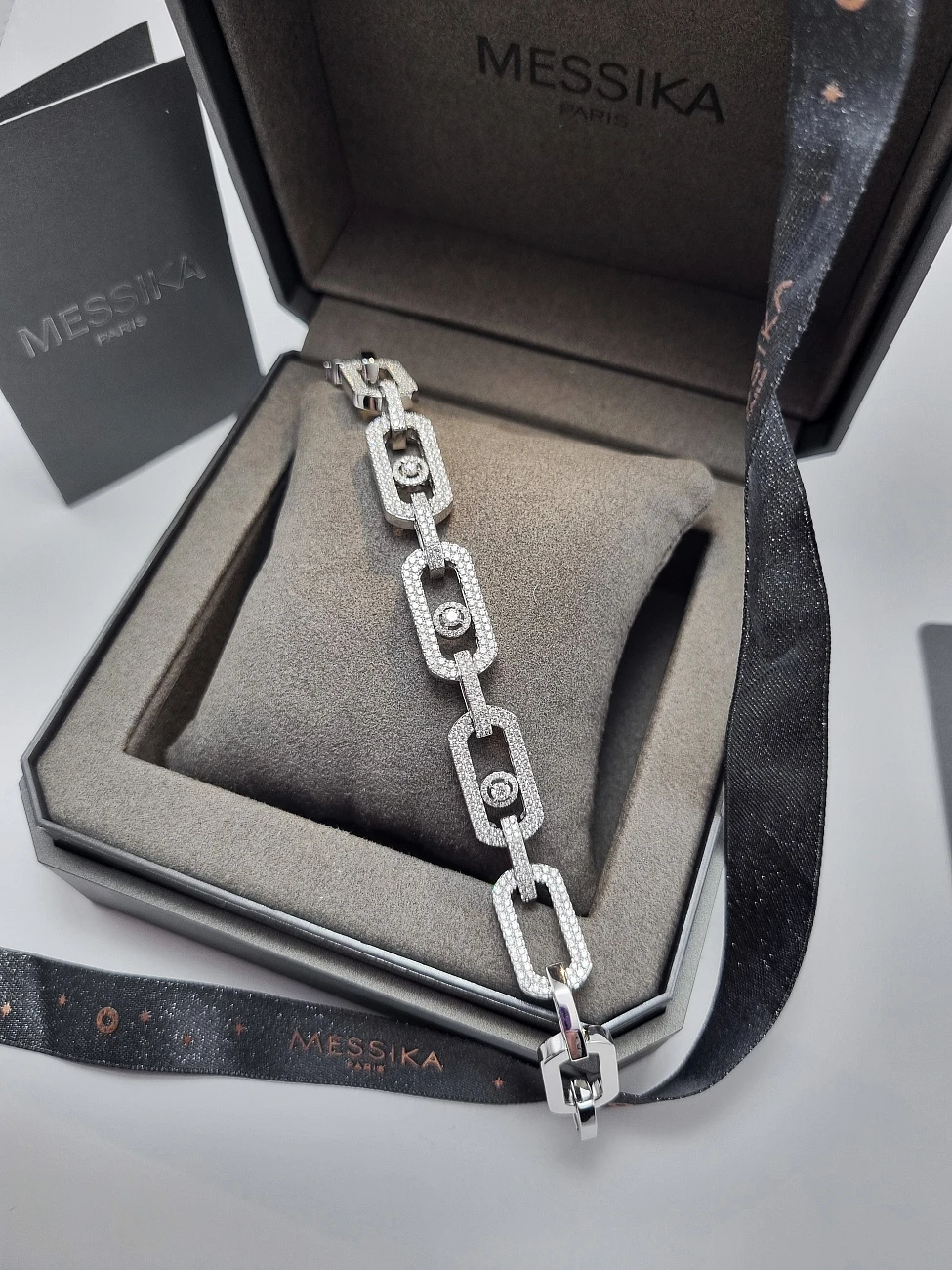Украшение Messika  So Move Xl Pavé Bracelet  So Move XL Pavé-Set Bracelet 12942-WG 