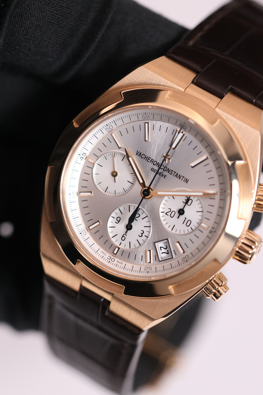 Часы Vacheron Constantin  Overseas Chronograph Rose Gold  5500V/000R-B074