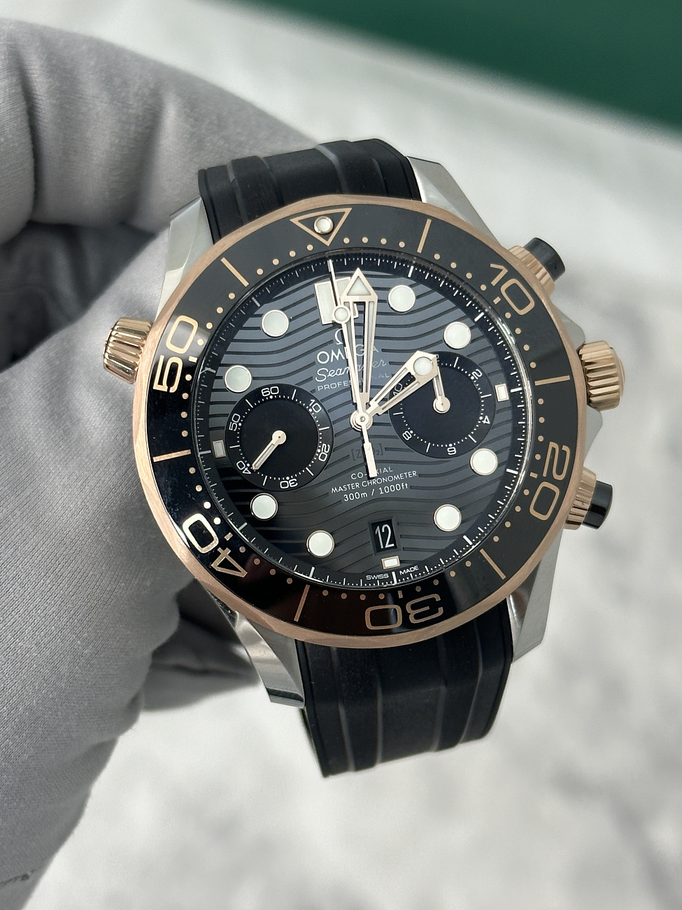Часы Omega  Seamaster Diver 300M Co‑Axial Master Chronometer Chronograph 44 Mm  210.22.44.51.01.001
