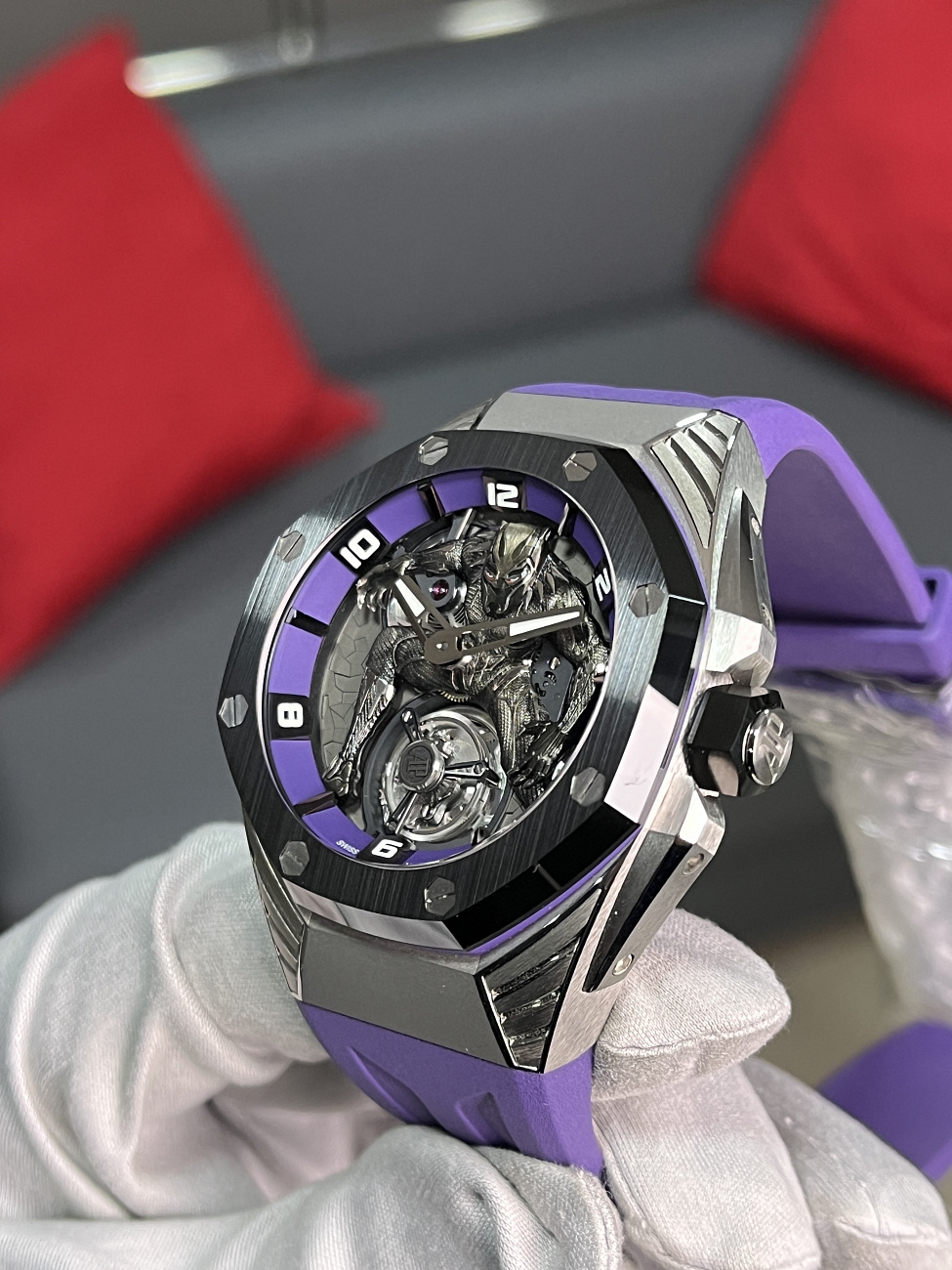 Часы Audemars Piguet  Royal Oak Concept Marvel Black Panther Flying Tourbillon  26620IO.OO.D077CA.01