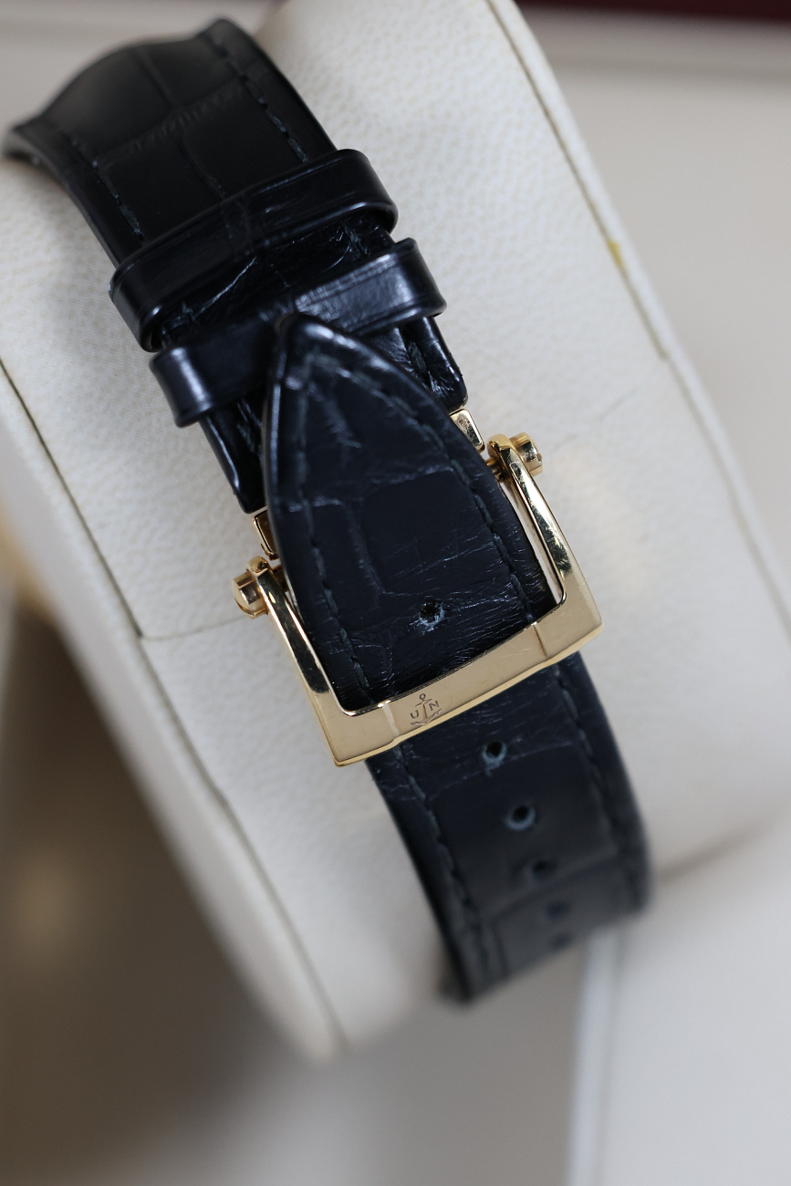 Часы Ulysse N  Hourstriker Oil Pump Rose Gold  6106-131/E2-OIL