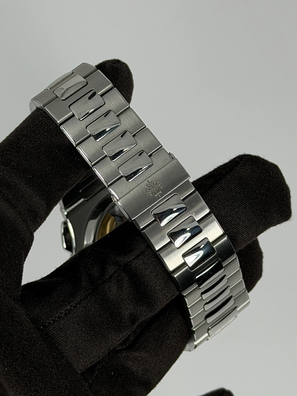 Часы Patek Philippe  Nautilus Steel White Dial  5980/1A-019