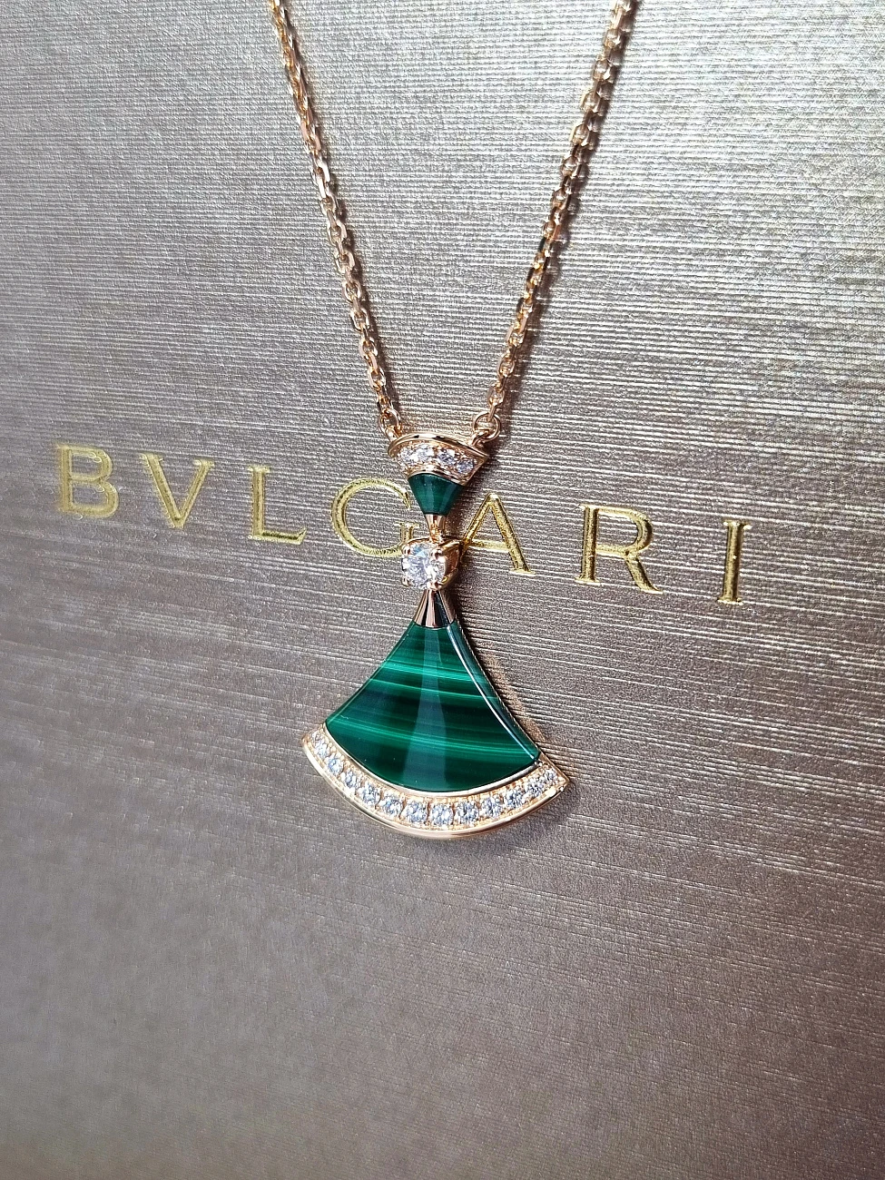Украшение Bvlgari  Divas’ Dream Necklace 351143  351143 
