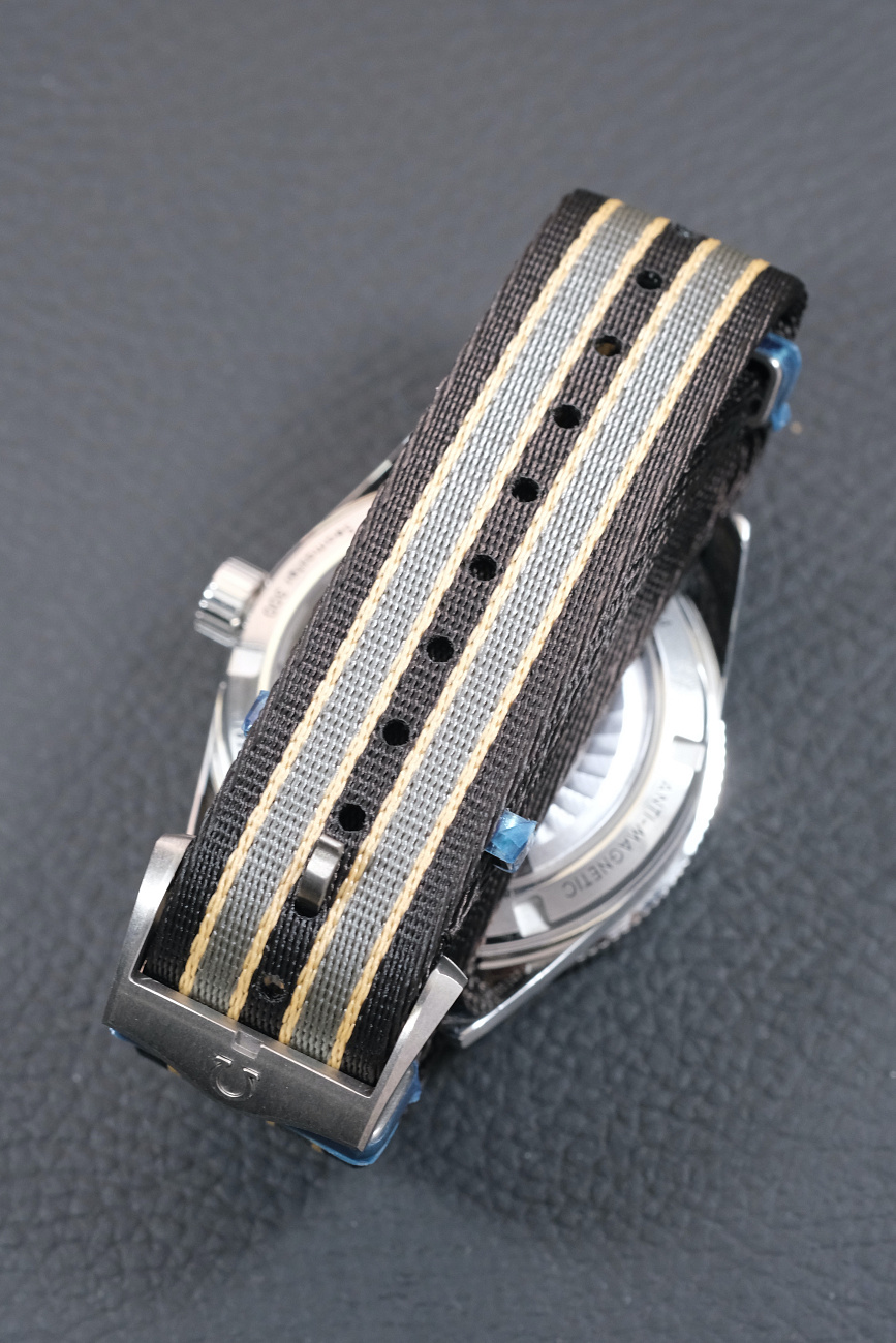 Часы Omega  Seamaster 300 41 Mm  233.32.41.21.01.002